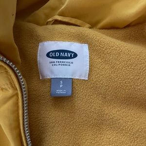 Old navy puffer vest